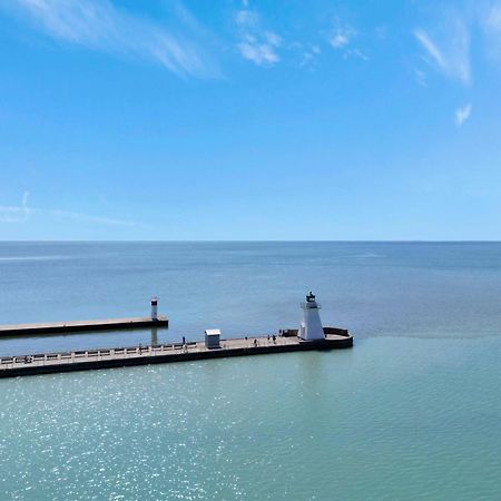 Luxe Lodges On Lake Erie Порт-Довер Екстер'єр фото