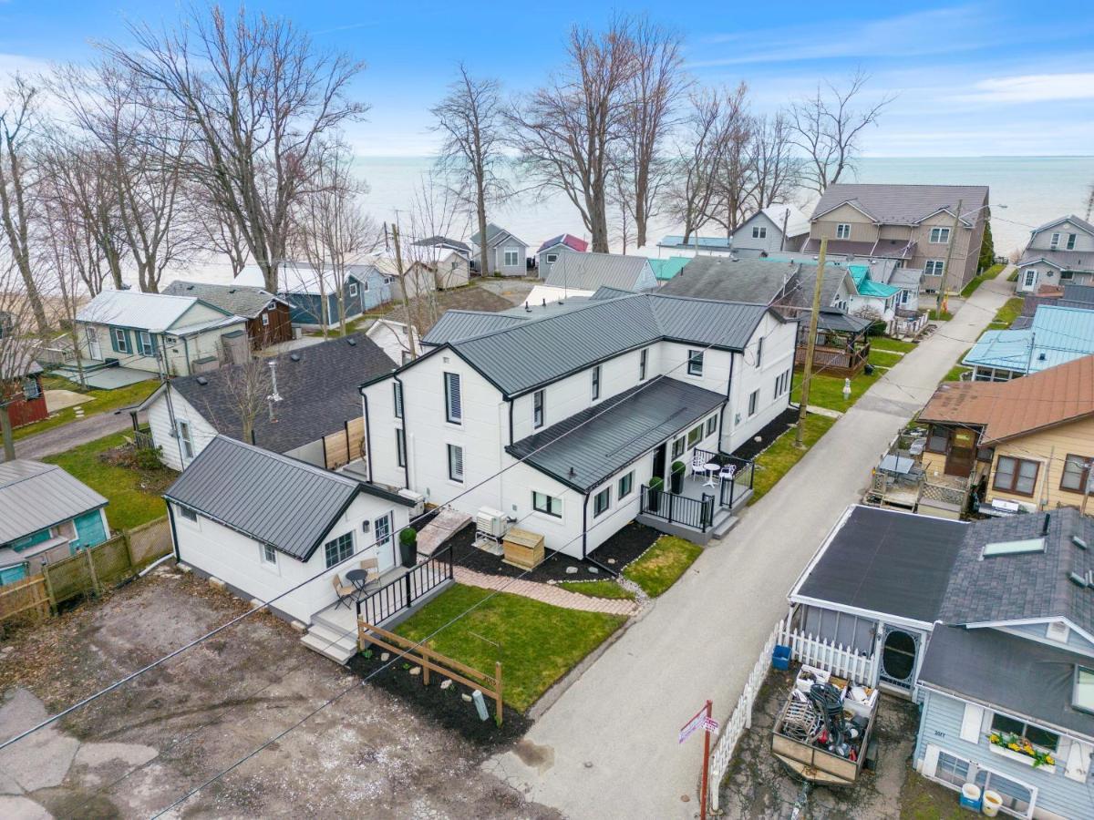 Luxe Lodges On Lake Erie Порт-Довер Екстер'єр фото