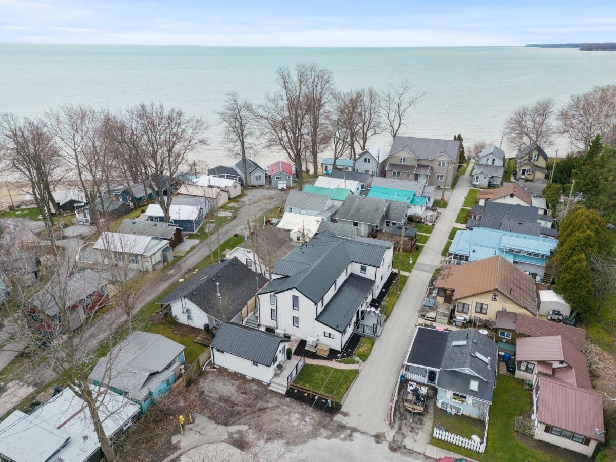 Luxe Lodges On Lake Erie Порт-Довер Екстер'єр фото